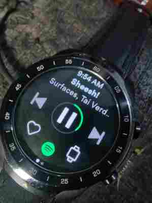 Spotify pro hodinky s Wear OS dostává aktualizaci, která umožní offline poslech