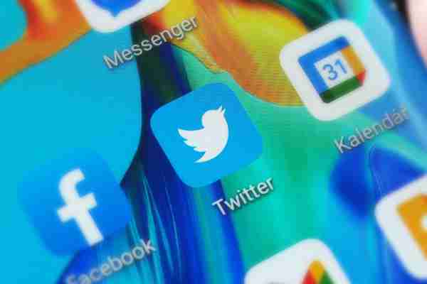 Twitter brzy umožní „zachytit“ odeslaný příspěvek, ale zadarmo to nebude